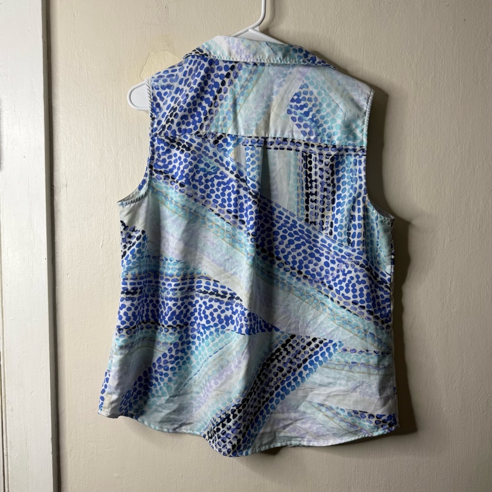 Chicos Blue Patterned Button Front Sleeveless Col… - image 4